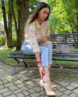 Melissa Satta feet photo thumbnail