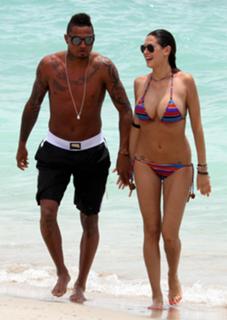 Melissa Satta feet photo thumbnail