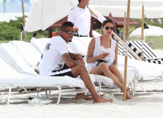Melissa Satta feet photo thumbnail