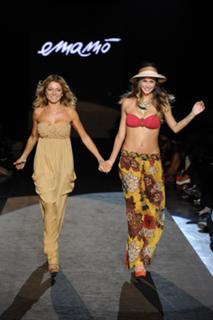 Melissa Satta feet photo thumbnail