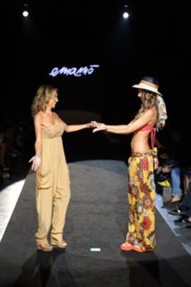 Melissa Satta feet photo thumbnail