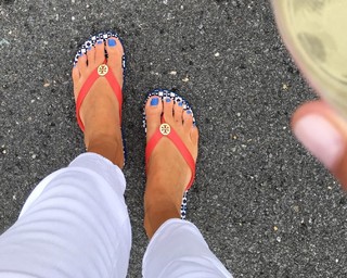 Melissa Stark feet photo thumbnail