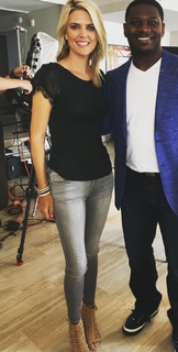 Melissa Stark feet photo thumbnail