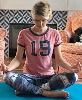 Melissa Stark feet photo thumbnail