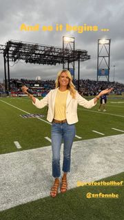 Melissa Stark feet photo thumbnail