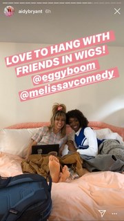 Melissa Villaseñor feet photo thumbnail