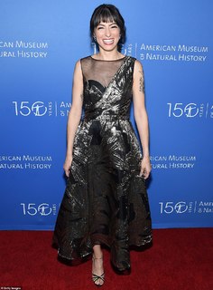 Melissa Villaseñor feet photo thumbnail