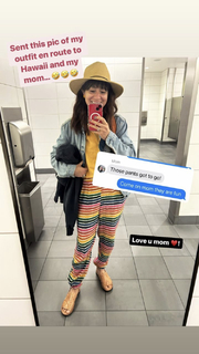 Melissa Villaseñor feet photo thumbnail