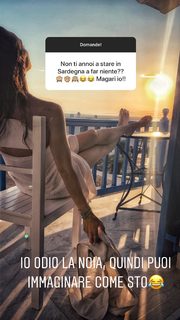 Melita Toniolo feet photo thumbnail