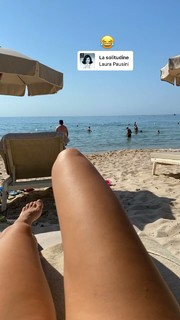Melita Toniolo feet photo thumbnail