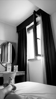 Melita Toniolo feet photo thumbnail
