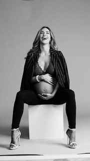 Melita Toniolo feet photo thumbnail