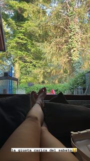 Melita Toniolo feet photo thumbnail