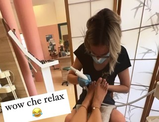 Melita Toniolo feet photo thumbnail