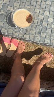 Melita Toniolo feet photo thumbnail