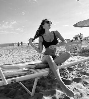 Melita Toniolo feet photo thumbnail