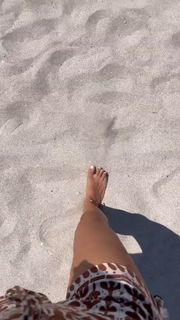 Melita Toniolo feet photo thumbnail