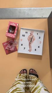 Melita Toniolo feet photo thumbnail