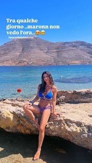 Melita Toniolo feet photo thumbnail