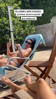 Melita Toniolo feet photo thumbnail