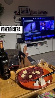 Melita Toniolo feet photo thumbnail