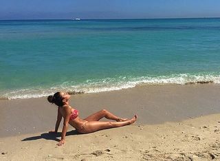 Melody feet photo thumbnail