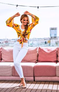 Melody feet photo thumbnail