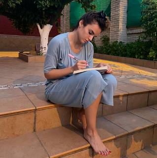 Melody feet photo thumbnail