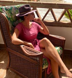 Melody feet photo thumbnail