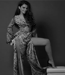 Melody feet photo thumbnail