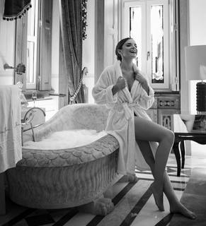 Melody feet photo thumbnail