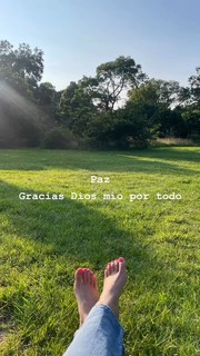 Melody feet photo thumbnail