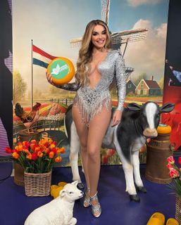 Melody feet photo thumbnail