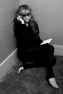 Melody Gardot feet photo 3
