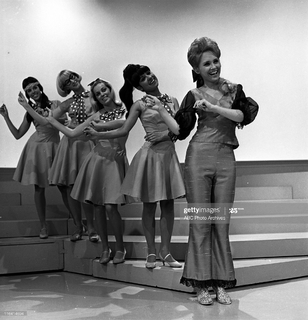 Melody Patterson feet photo 10
