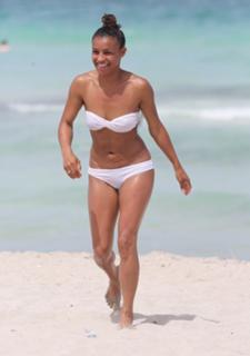 Melody Thornton feet photo 2