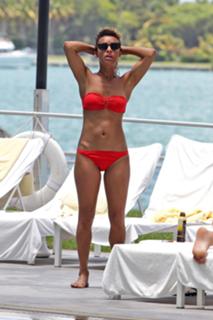 Melody Thornton feet photo 17