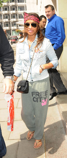 Melody Thornton feet photo 5