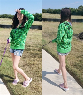 Melonie Mac feet photo thumbnail
