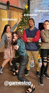 Melonie Mac feet photo thumbnail