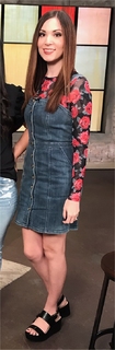 Melonie Mac feet photo thumbnail