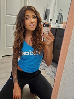 Melonie Mac feet photo thumbnail