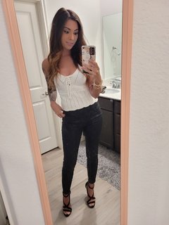 Melonie Mac feet photo thumbnail
