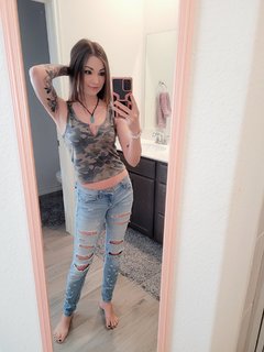 Melonie Mac feet photo thumbnail