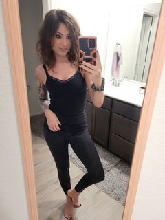Melonie Mac feet photo thumbnail