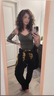Melonie Mac feet photo thumbnail