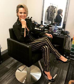 Melora Hardin feet photo thumbnail