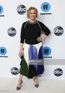 Melora Hardin feet photo thumbnail