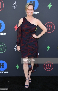 Melora Hardin feet photo thumbnail