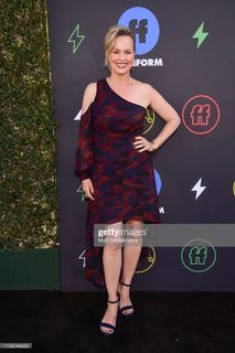Melora Hardin feet photo thumbnail